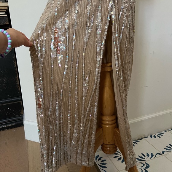 1990 Bob Mackie Boutique nude, silver beads & shiny sequin gown dress - Picture 15 of 16